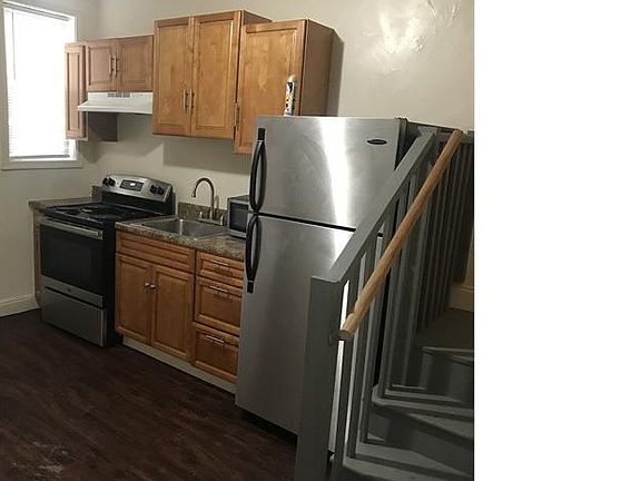 5th image of 1829 E Thayer St