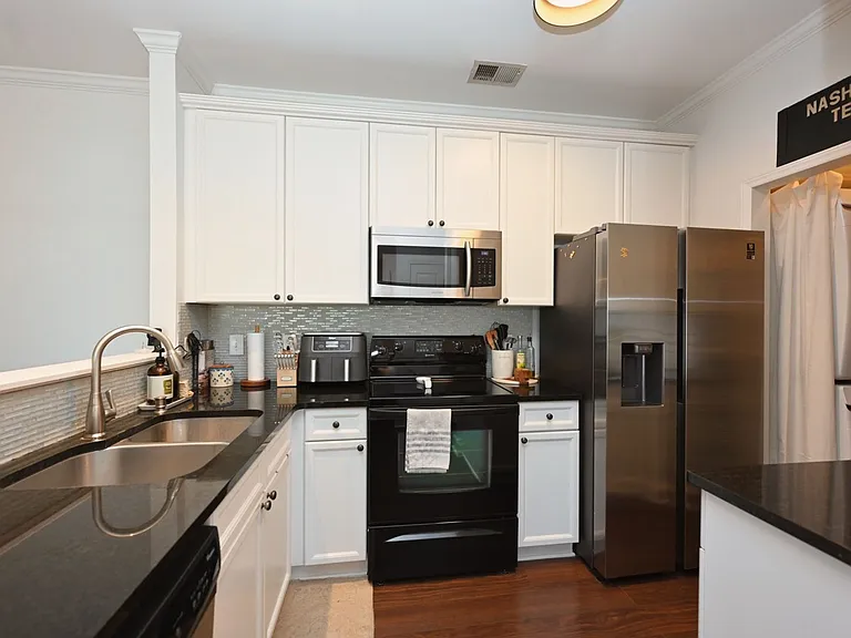 7003 Lenox Village Dr #B11 — Photo 18