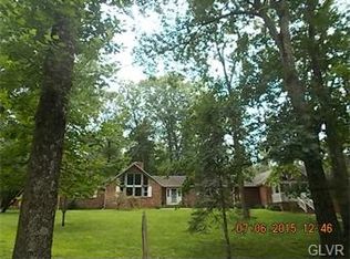 33 Allegheny Rd, Mount Bethel, PA 18343