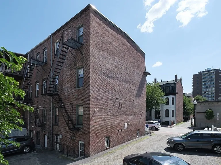 4 Wigglesworth St #1 — Photo 13