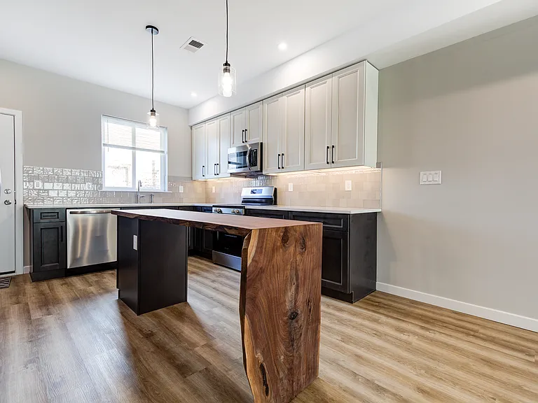 2635 W Sterner St — Photo 22