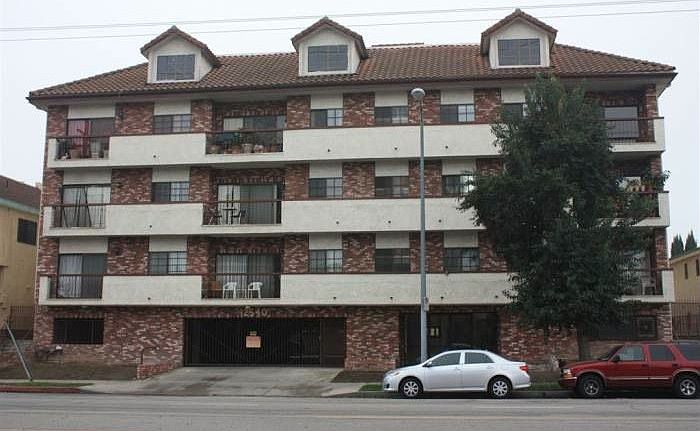 1st image of 12540 Burbank Blvd APT 305
