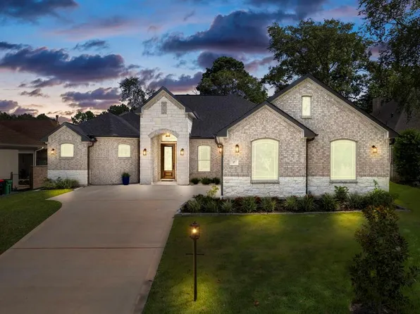 37 Lake Bluff, Montgomery, TX 77356