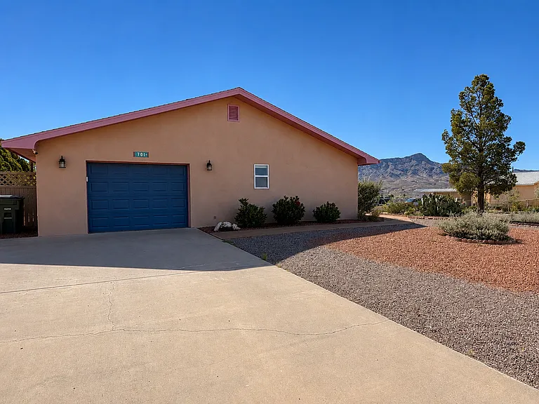 701 Poplar St — Photo 50