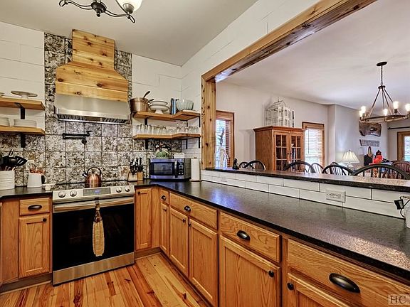 3rd image of 16 Hampton Glen Ln #D