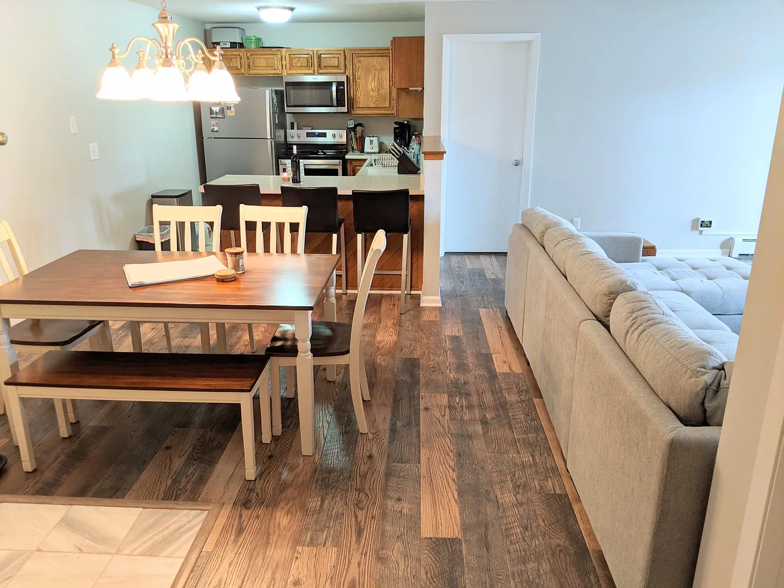 2 bed, 956 sqft, $3,500 — Photo 3