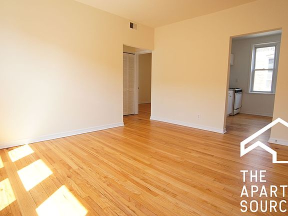 2nd image of 3048 W Wellington Ave #3