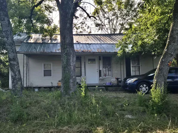 224 Baptist St, Adamsville, TN 38310