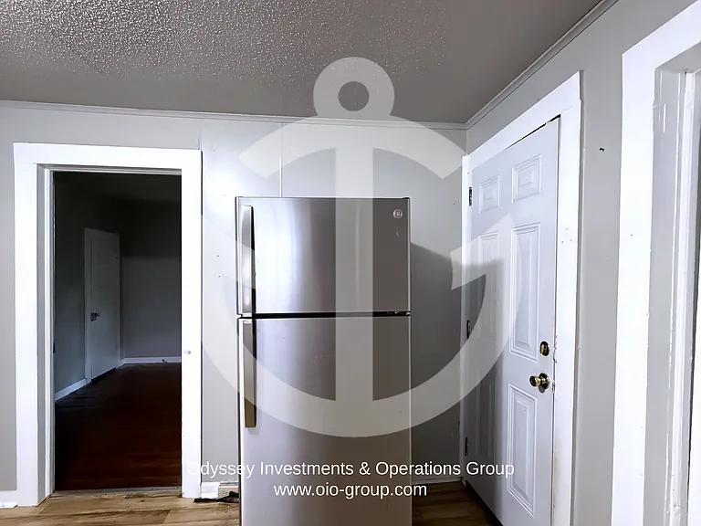 501 W Harrison Ave — Photo 7