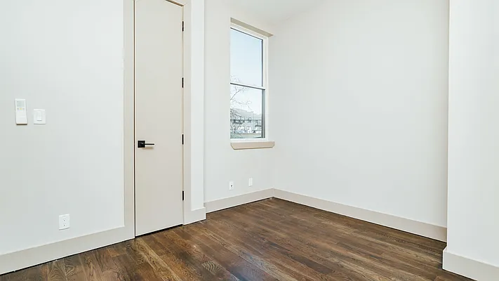 Rented by Nooklyn NYC LLC | media 11