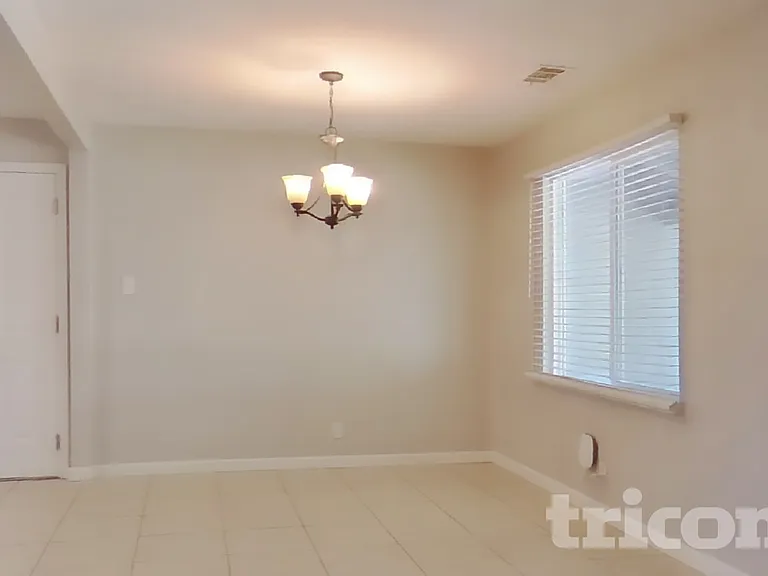 5041 Whittier Dr — Photo 4