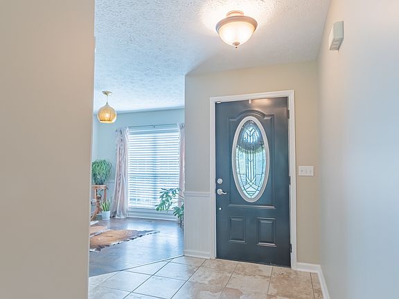 5th image of 55 Meadowland Dr