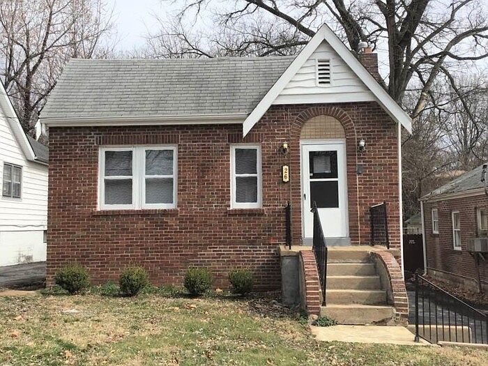 1st image of 26 N Harvey Ave