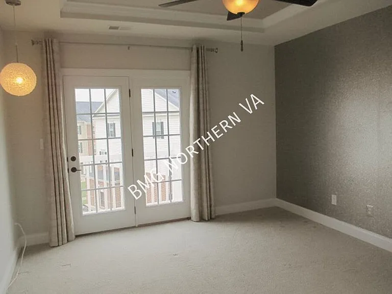 24688 Hutchinson Farm Dr — Photo 14