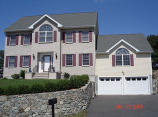 8 Cheever Ave, Saugus, MA 01906