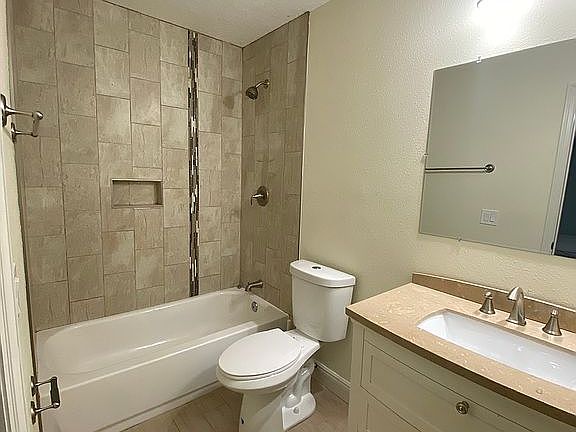 4th image of 10339 Ellenwood Way