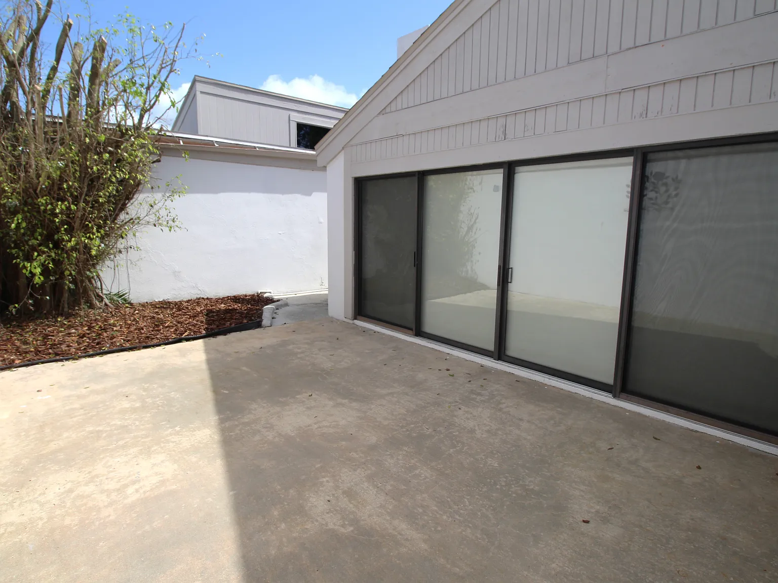 4 bed, 1730 sqft, $3,100 — Photo 4