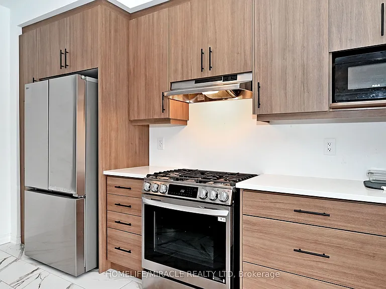 689 Mika St — Photo 25