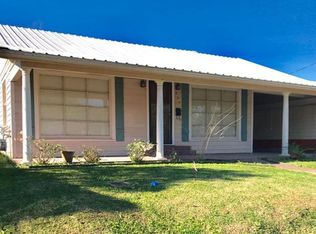 209 N Henry St, Abbeville, LA 70510