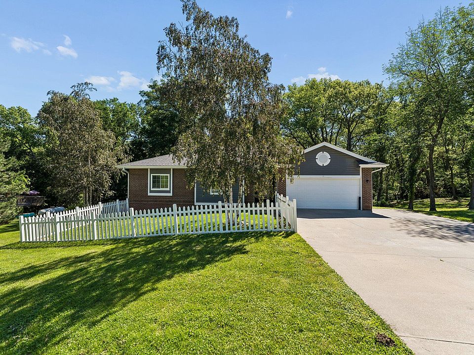 1st image of 54971 Emerald Ln