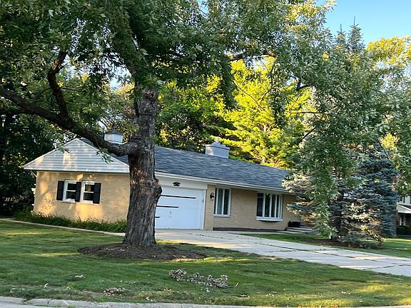 3rd image of 5044 Darlene Dr