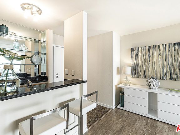 4th image of 406 N Oakhurst Dr Unit 203