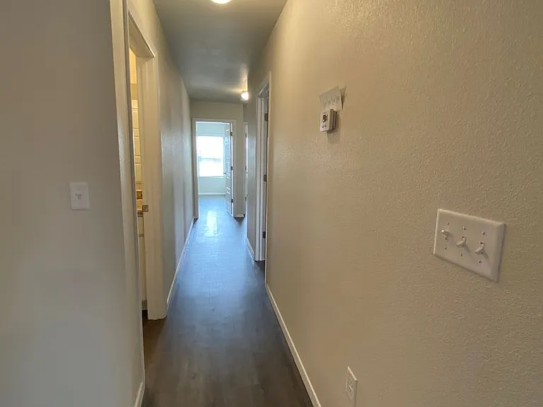 504B W Christopher Dr — Photo 8