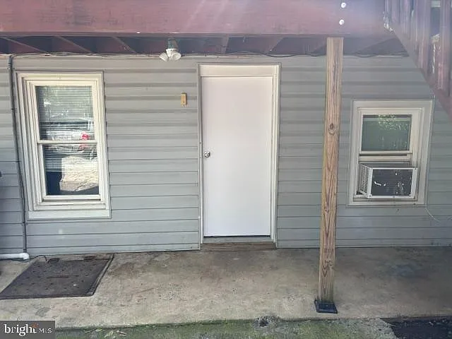 1 bed, 2360 sqft, $1,095 — Photo 1