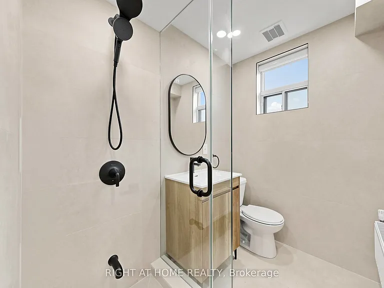 427 Lawrence Ave W #1 — Photo 10