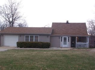 402 Valley View Ct, East Peoria, IL 61611