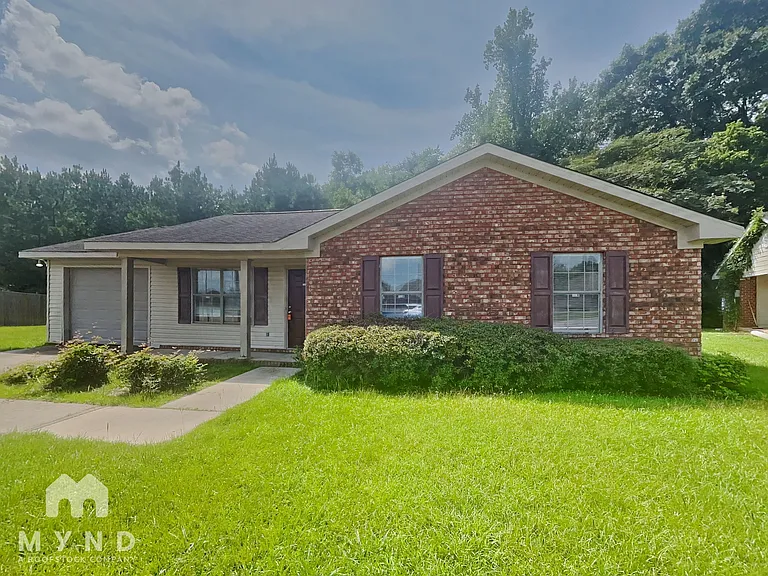 2263 Reece Blvd — Photo 1
