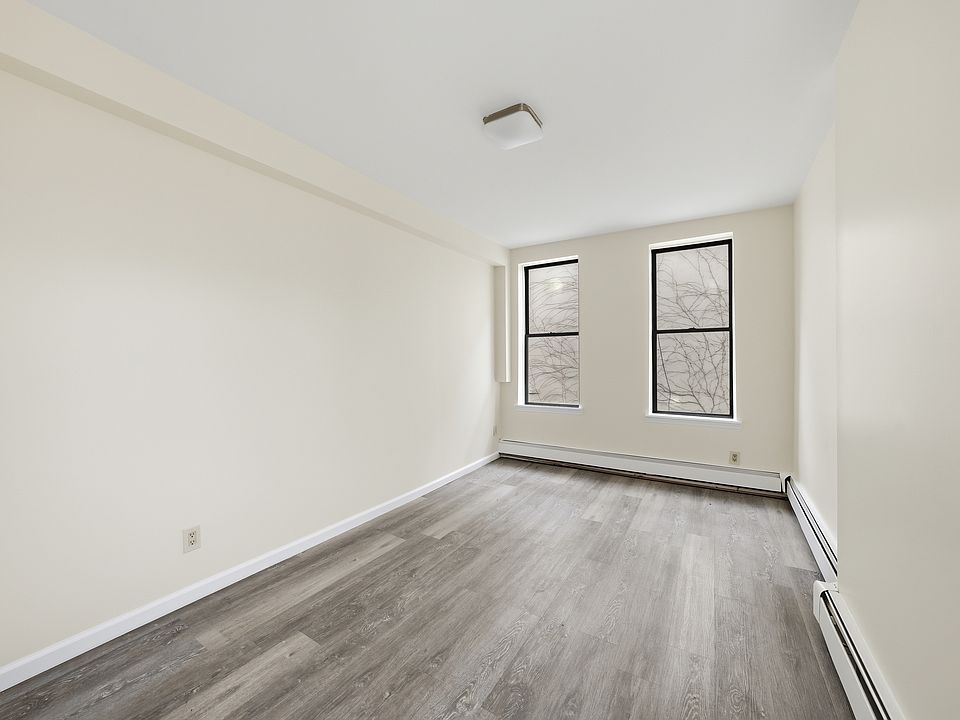 1st image of 3901 5th Ave #3R