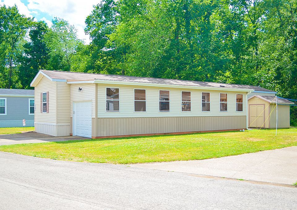 Side view of garage shed