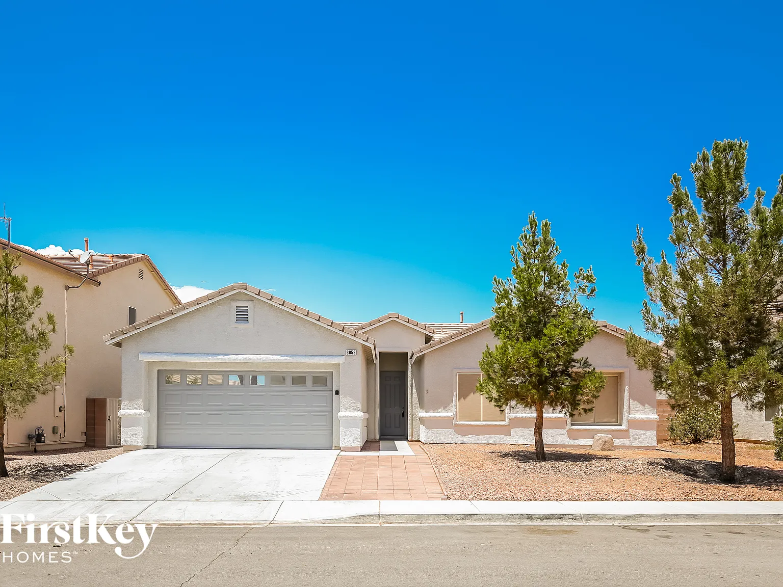 3 bed, 2.5 bath, 1883 sqft, $2,080 — Photo 1