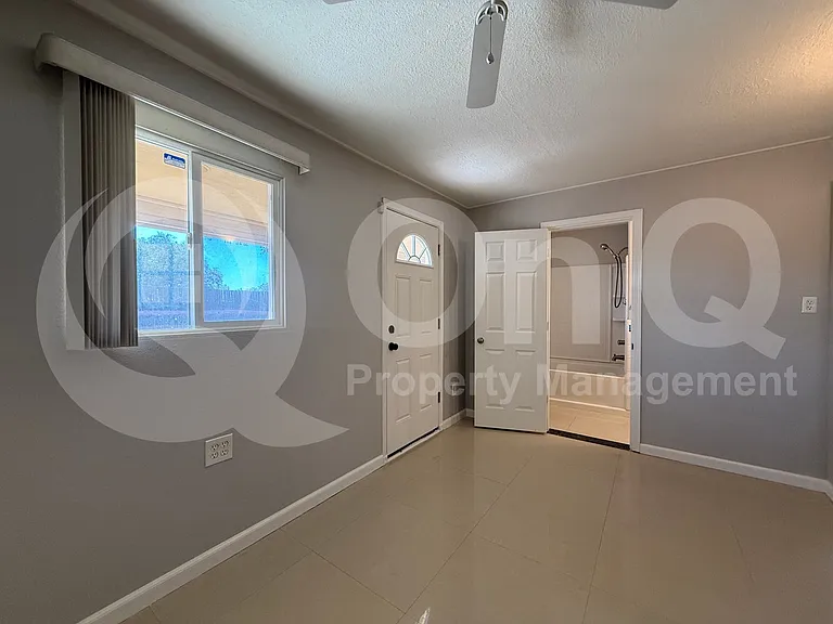 3838 E Seneca St — Photo 10