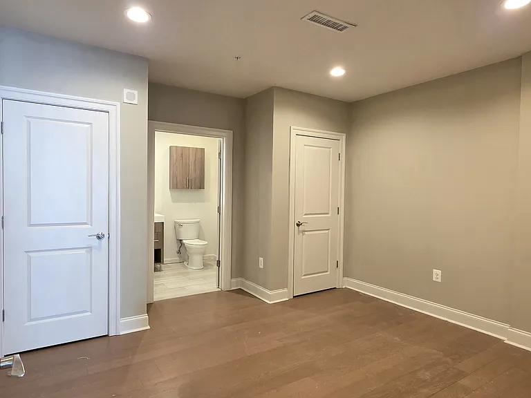 216 Arch St #406 — Photo 13