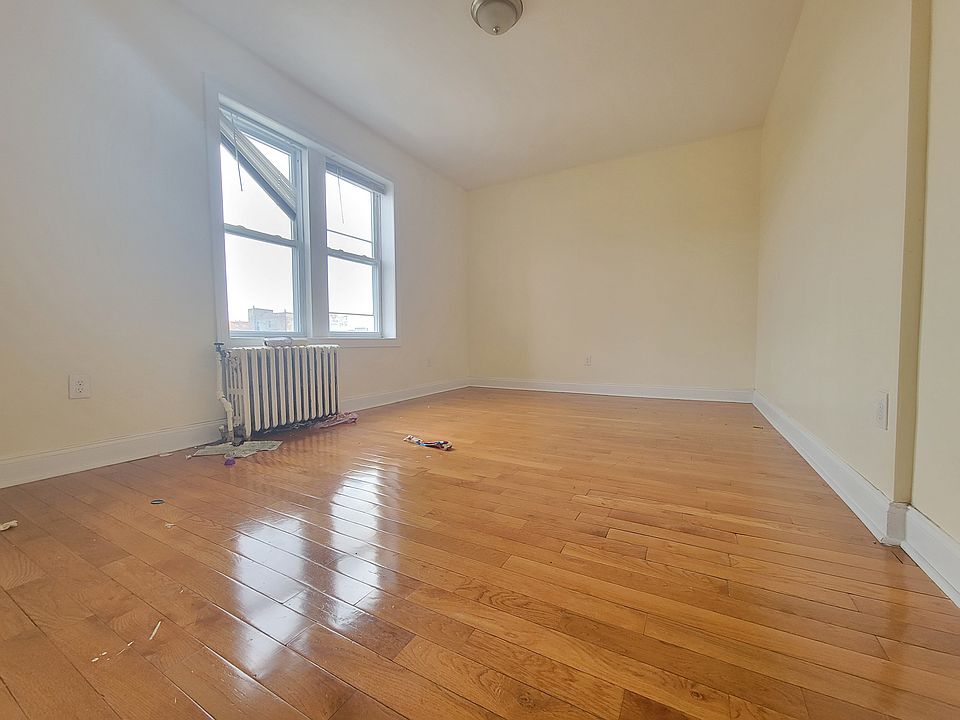 2nd image of 546 Bergen Ave #44E