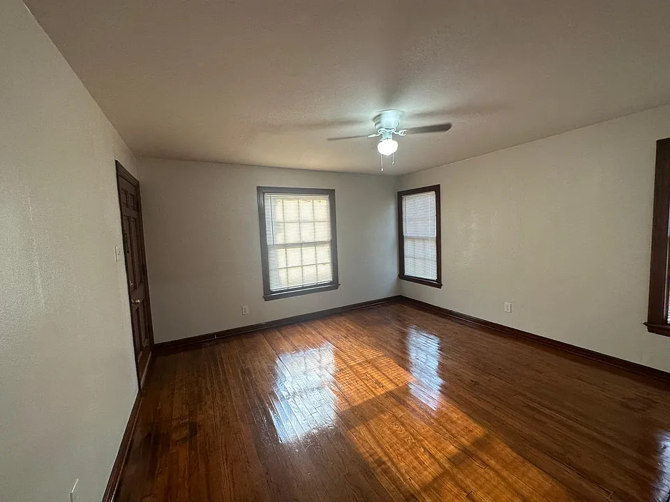 215 Kerby St #217