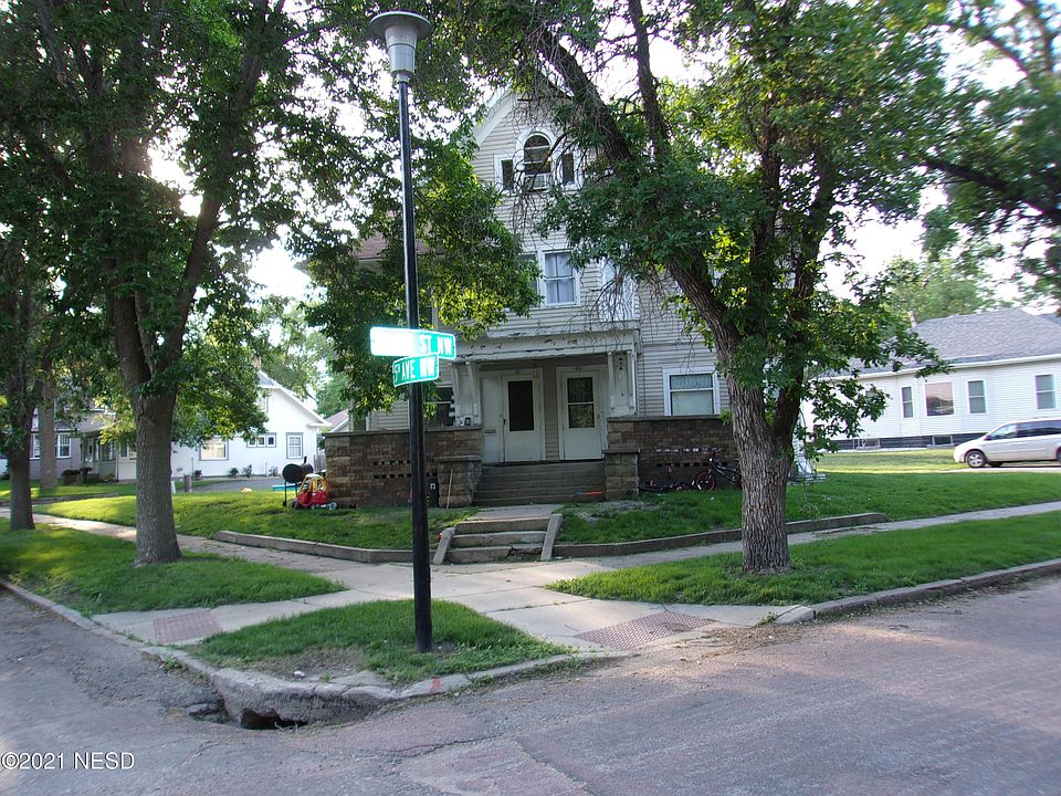 2nd image of 501 N Park St