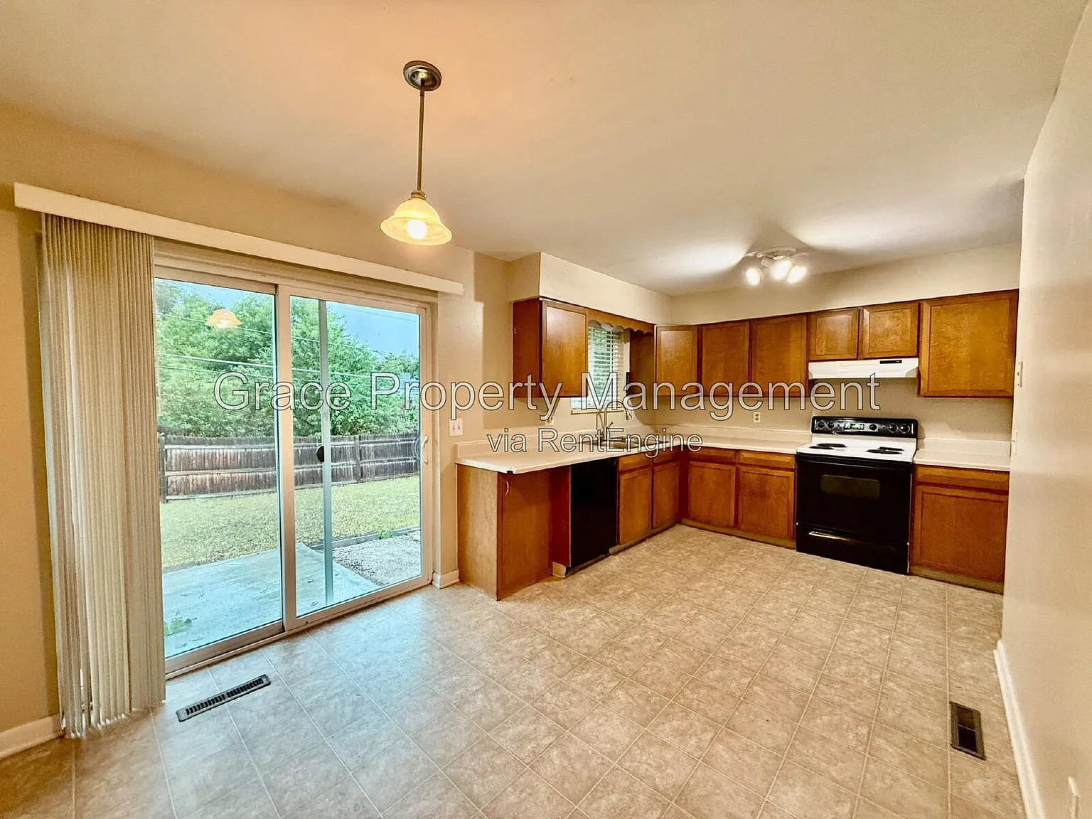 4 bed, 2.5 bath, 1650 sqft, $2,695 — Photo 3