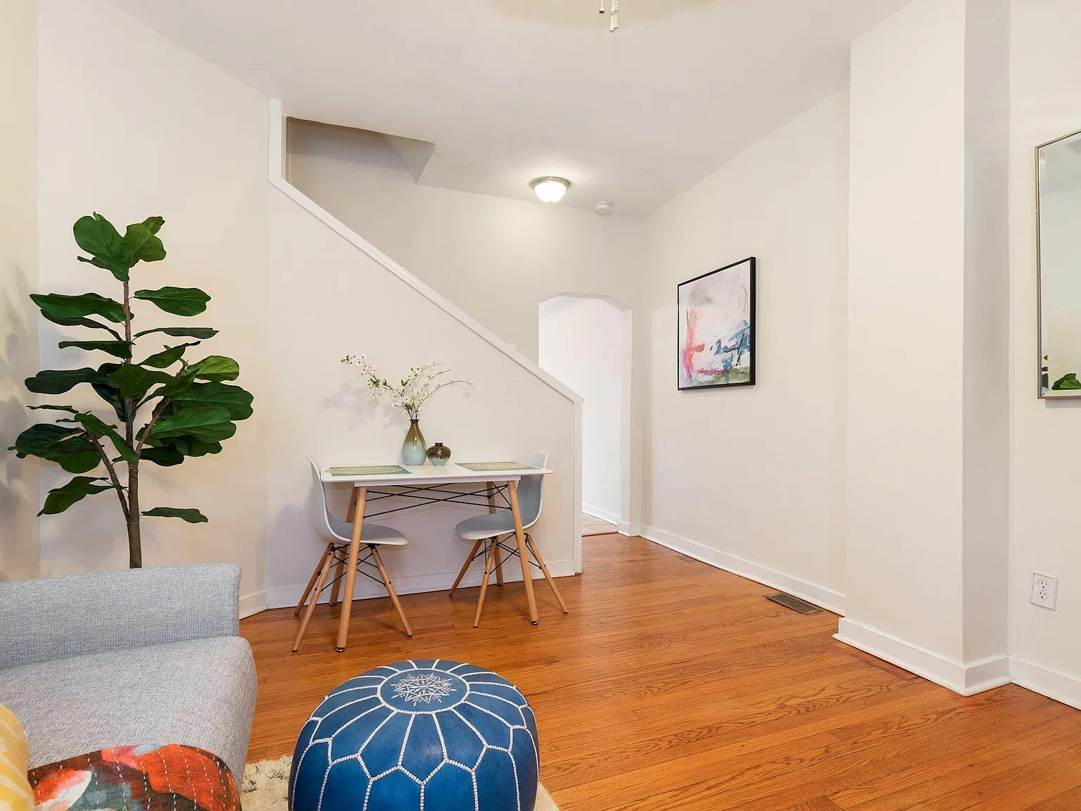 1 bed, 700 sqft, $2,411 — Photo 2