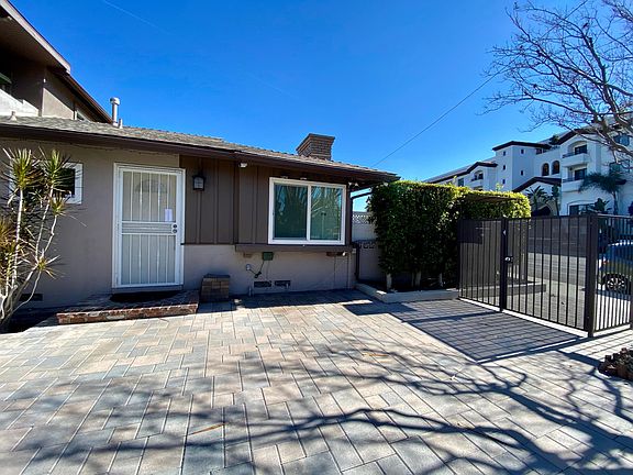 3rd image of 14147 Moorpark St