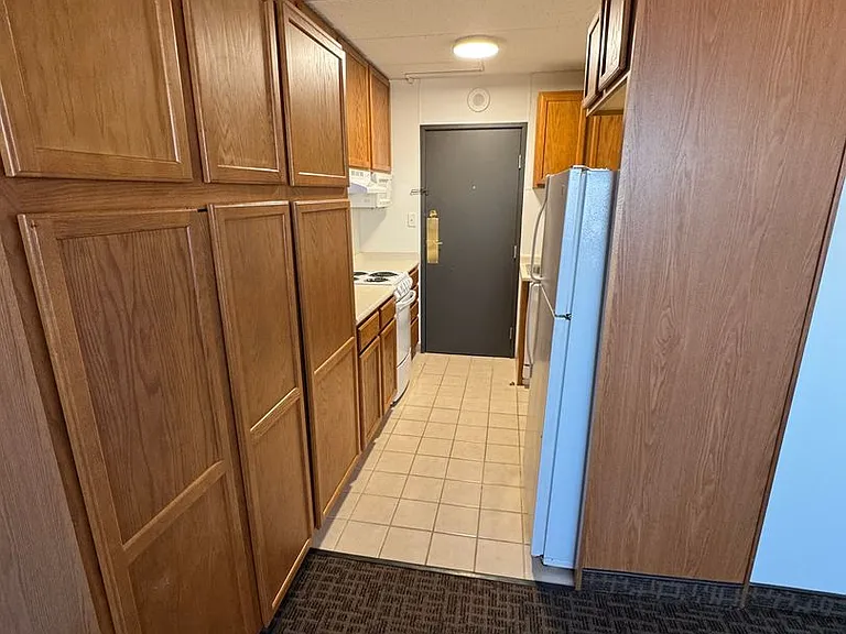 The McCoy at 8035 Apartments - Clive — Photo 32