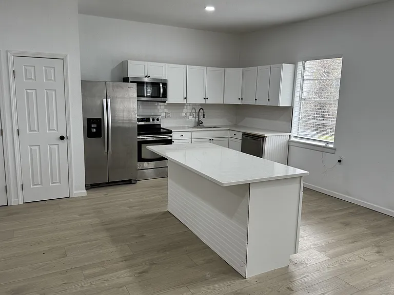 204 Church St #2 — Photo 7