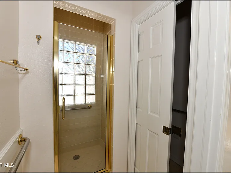 1004 Los Jardines Cir — Photo 26