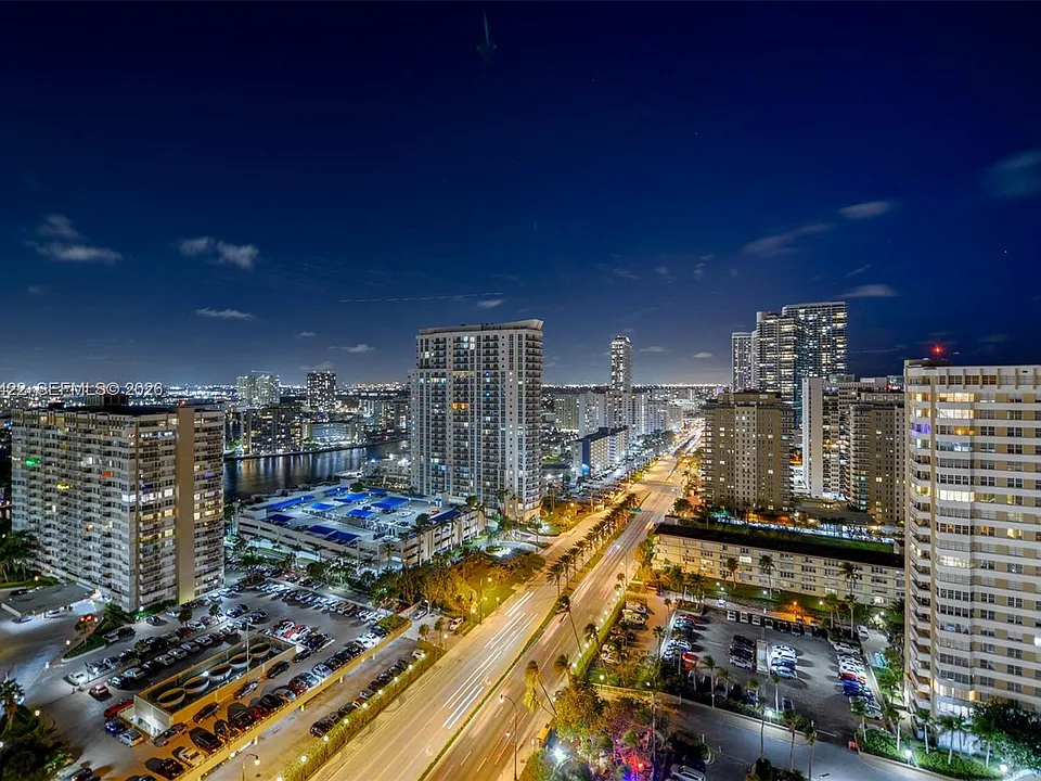 1980 S Ocean Dr #11M