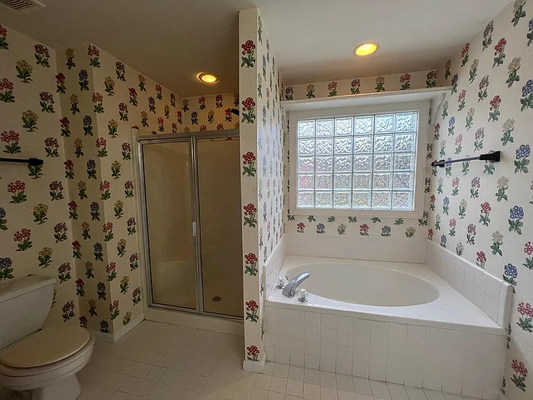 809 Barneswyck Dr — Photo 15