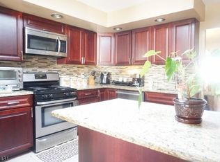 1221 Hillside Pl, North Bergen, NJ 07047