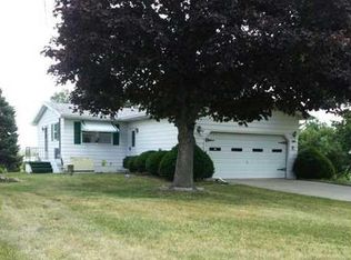 753 Channel Dr, Jackson, MI 49201