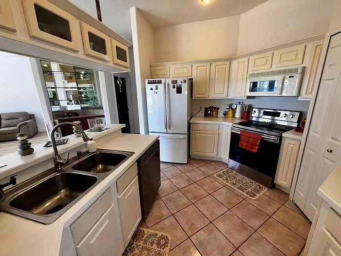 7200 Bay Club Way — Photo 10